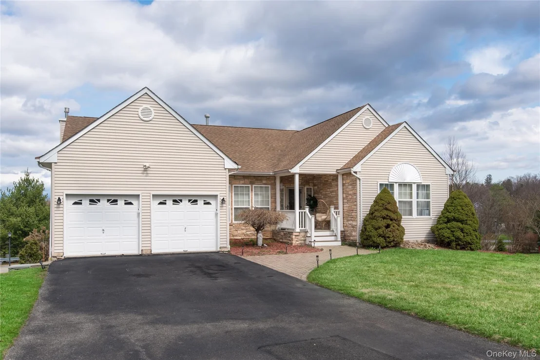 Photo of 8 White Birch Way