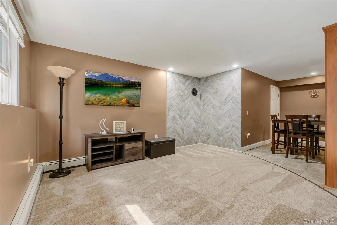 Photo of 47 Stringham Road