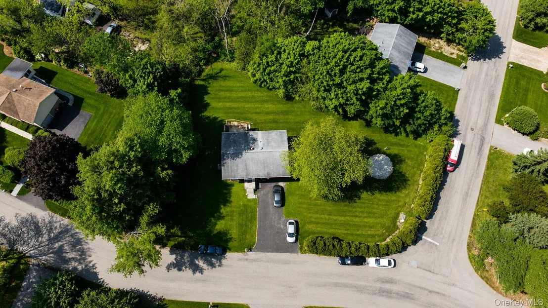 Photo of 15 Colonial Avenue