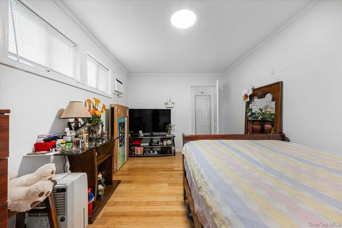 Photo of 25 3rd Avenue