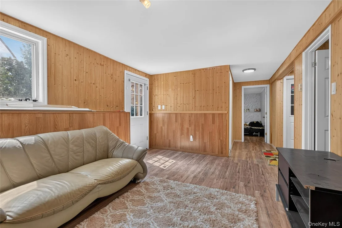 Photo of 108 Maplewood Avenue