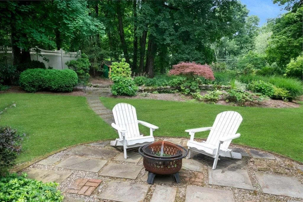 Photo of 312 Quaker Road