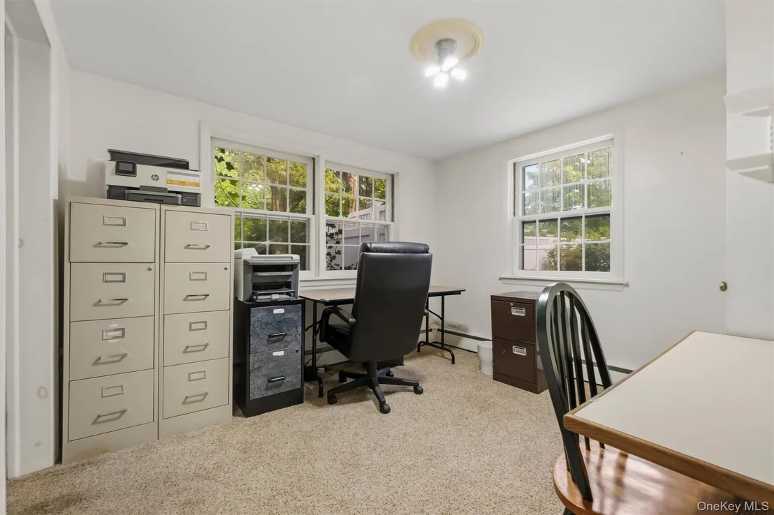 Photo of 10 Oak Bend Road