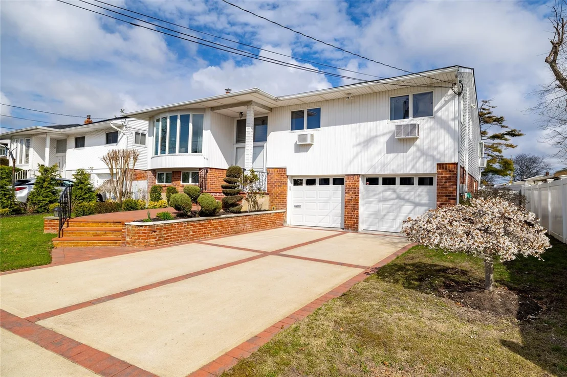Photo of 1001 Green Place