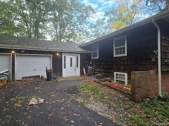 Photo of 2 Gables Boulevard