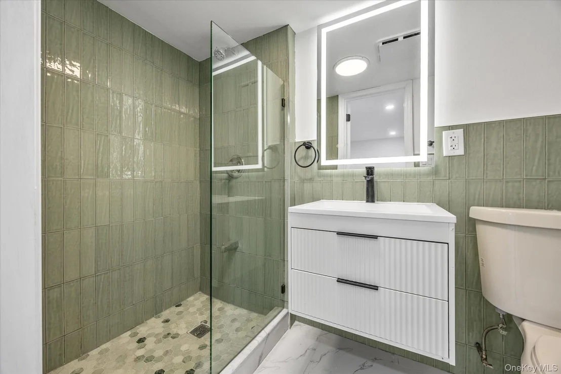 Photo of 641 Beach 65th Street