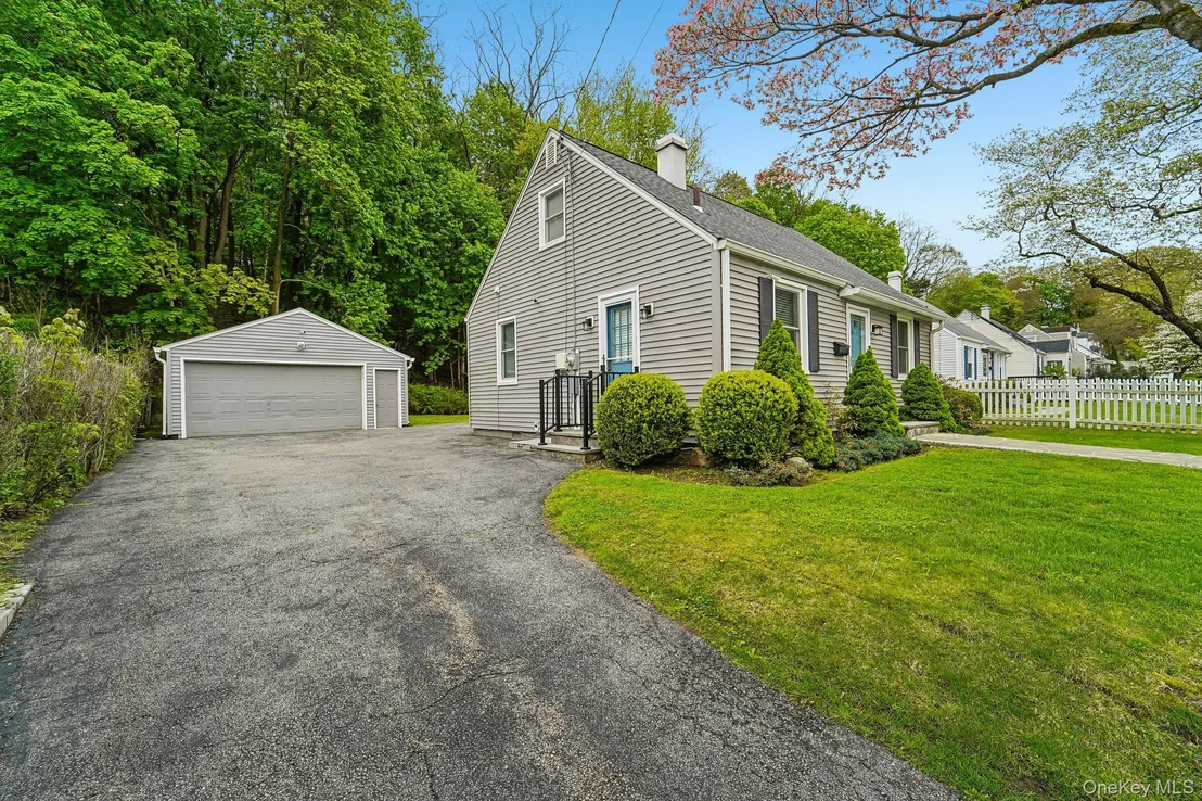 Photo of 841 King Street