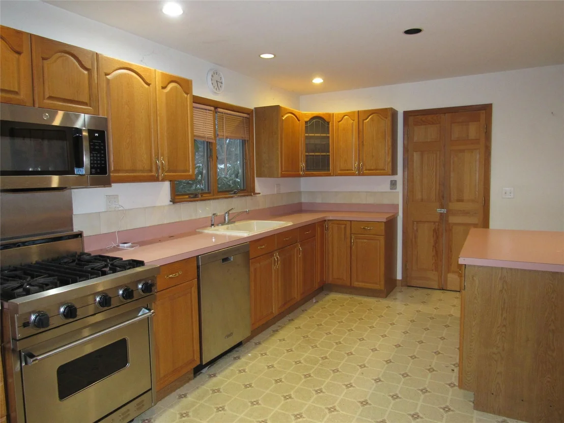 Photo of 166 Manor Lane