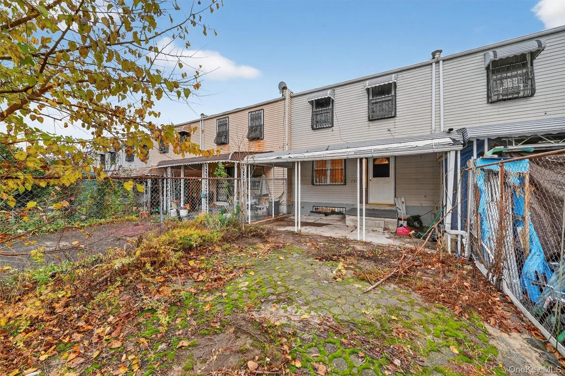 Photo of 1042 Fox Street