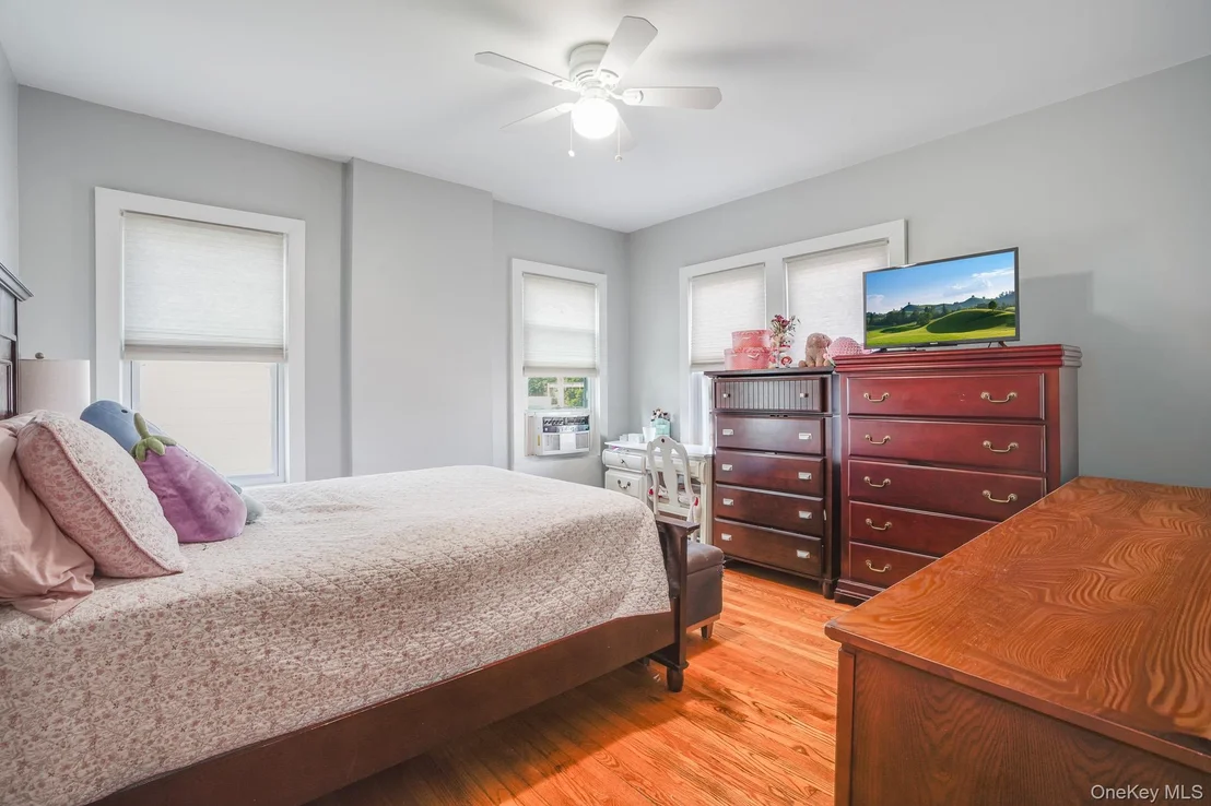Photo of 609 Washington Street