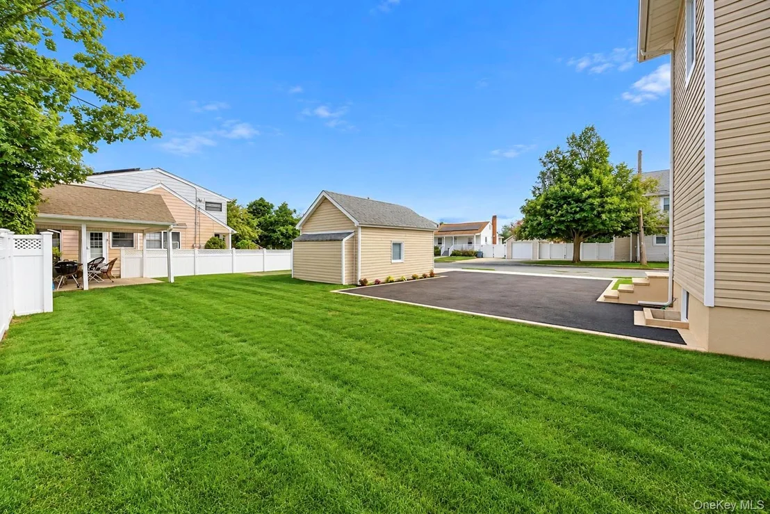 Photo of 236 Plainview Road