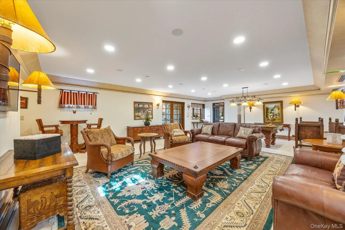 Photo of 10 Hemlock Drive