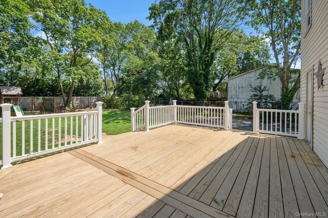 Photo of 15 Bridge Avenue