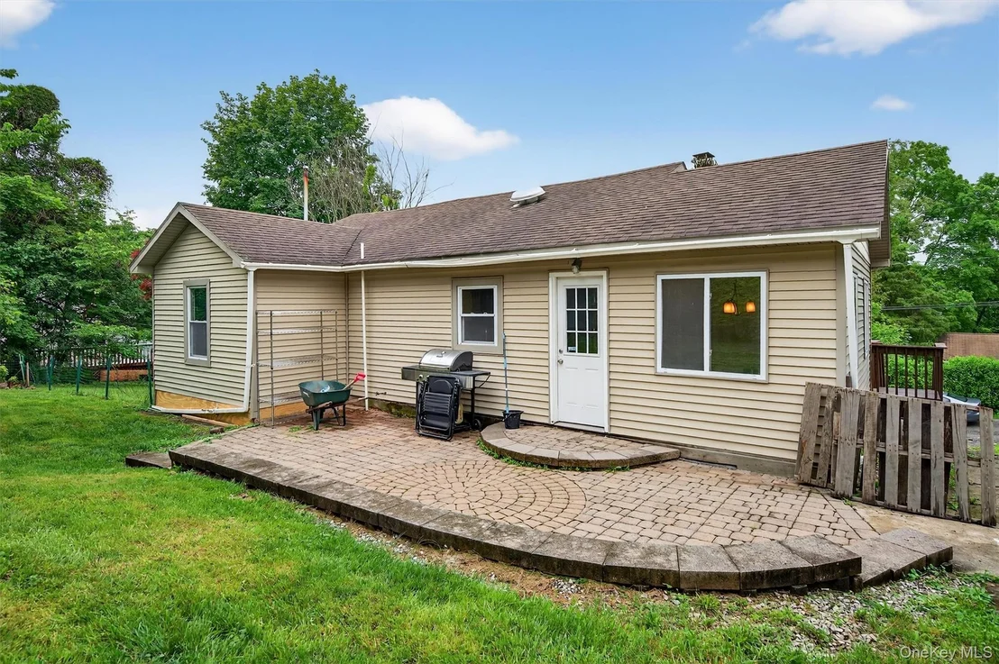 Photo of 15 Claremont Trail
