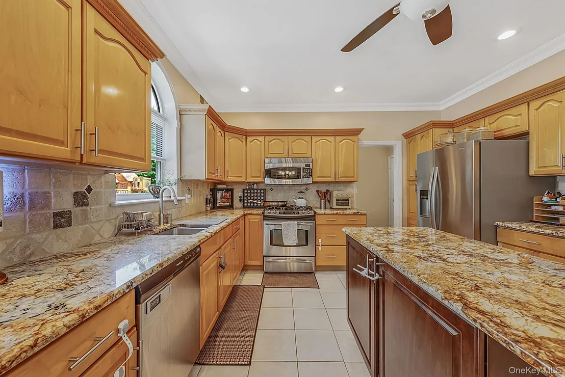 Photo of 62 Ridgefield Drive