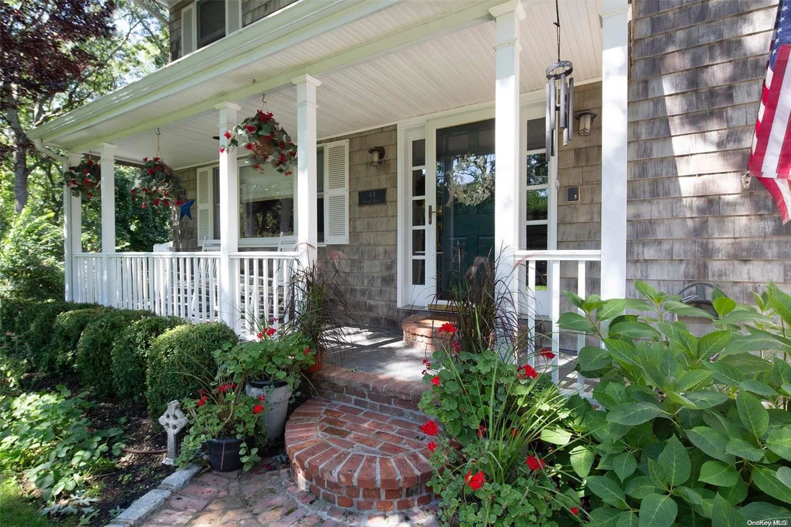 Photo of 44 Shore Road
