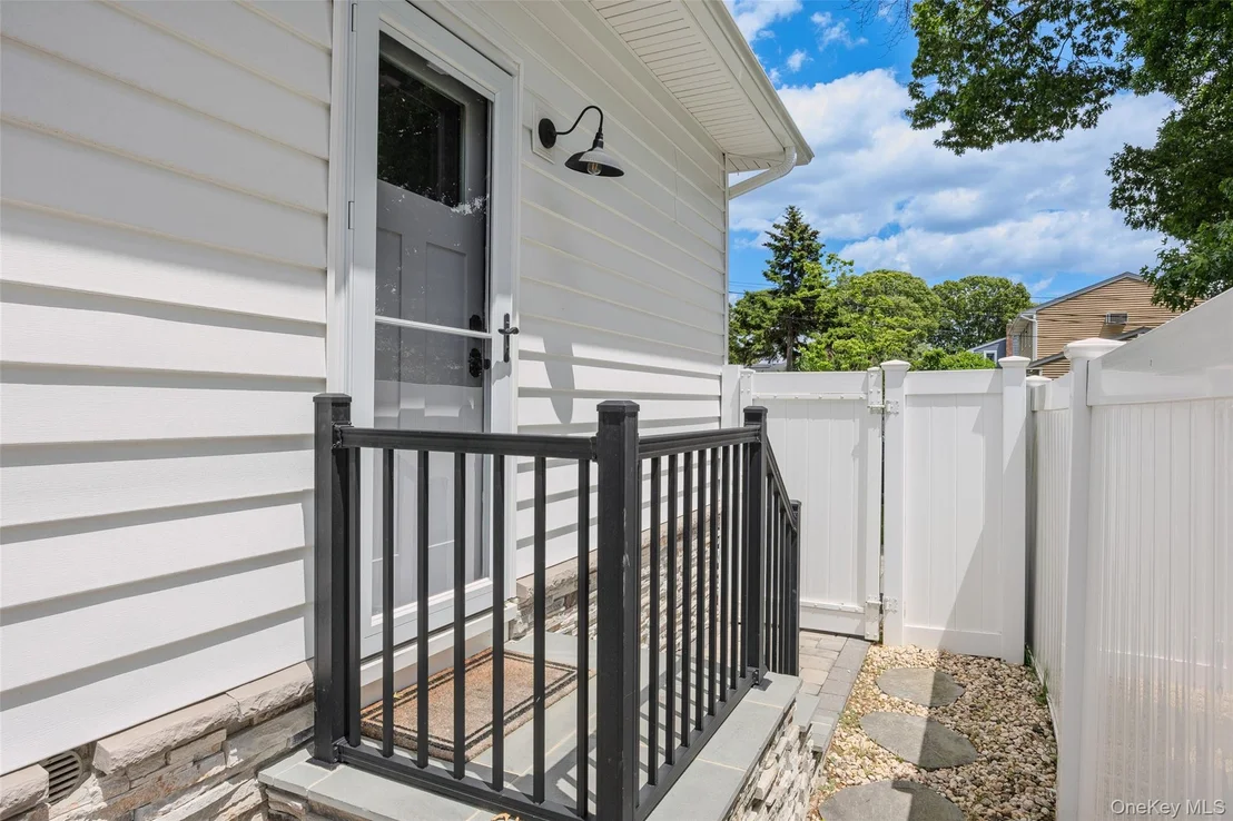 Photo of 56 Morris Avenue