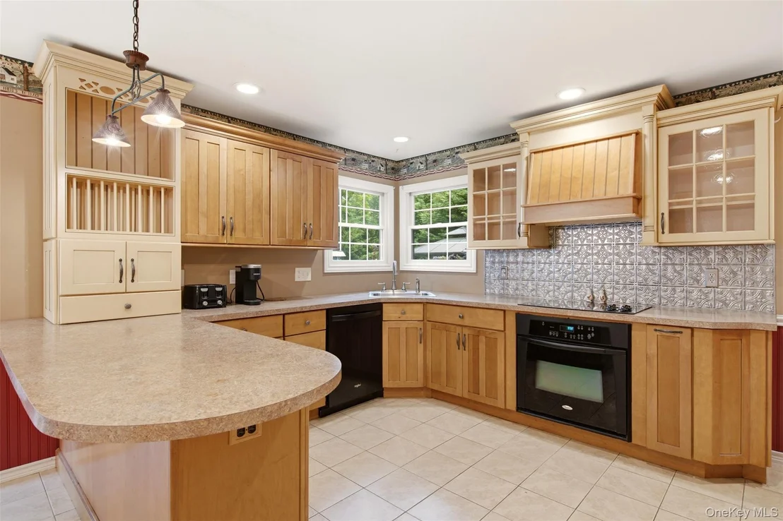 Photo of 83 Hedgerow
