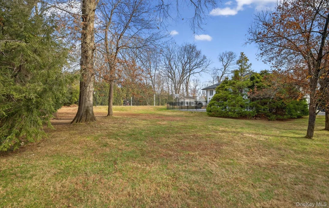 Photo of 369 Vanderbilt Parkway