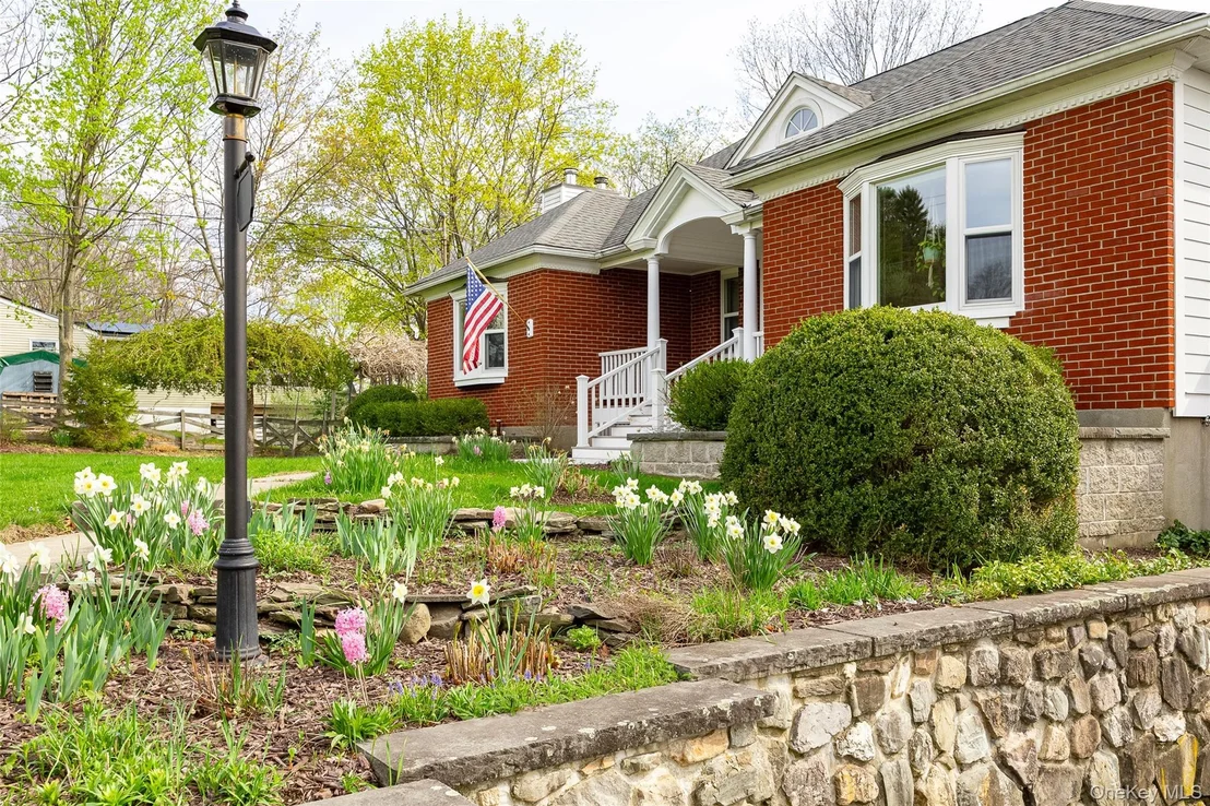 Photo of 102 Beaver Road