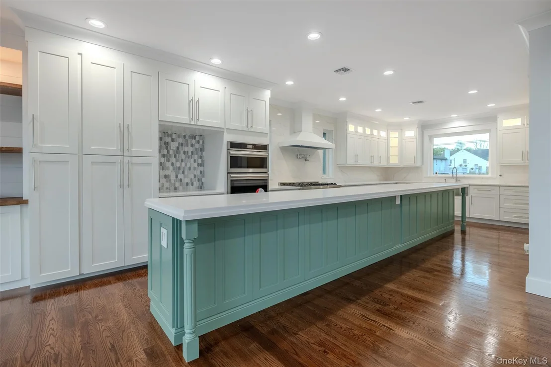 Photo of 72 Grandview Drive