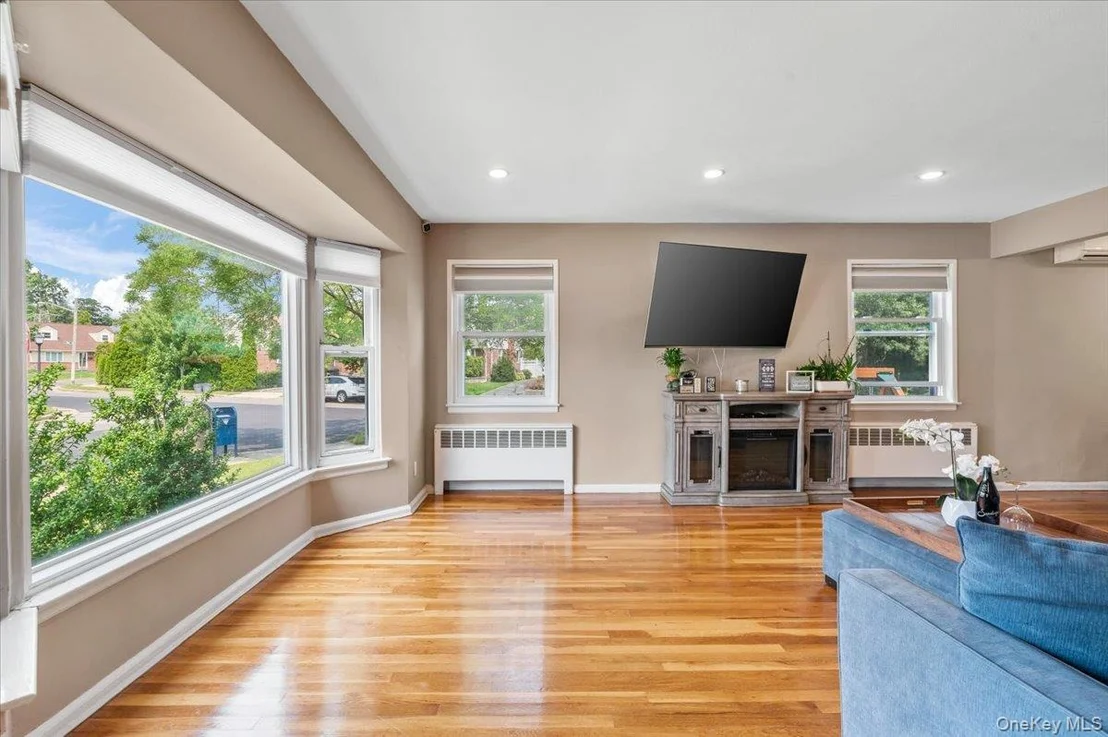 Photo of 72 Pembrook Drive