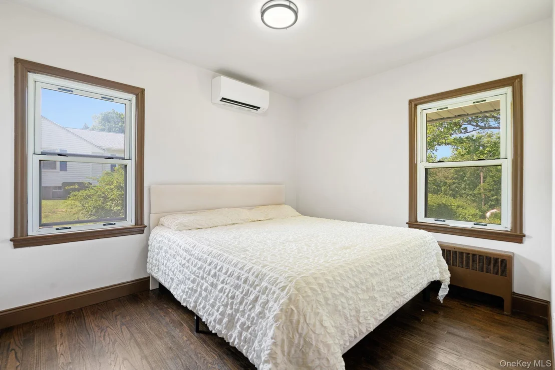 Photo of 601 Lakeside Road
