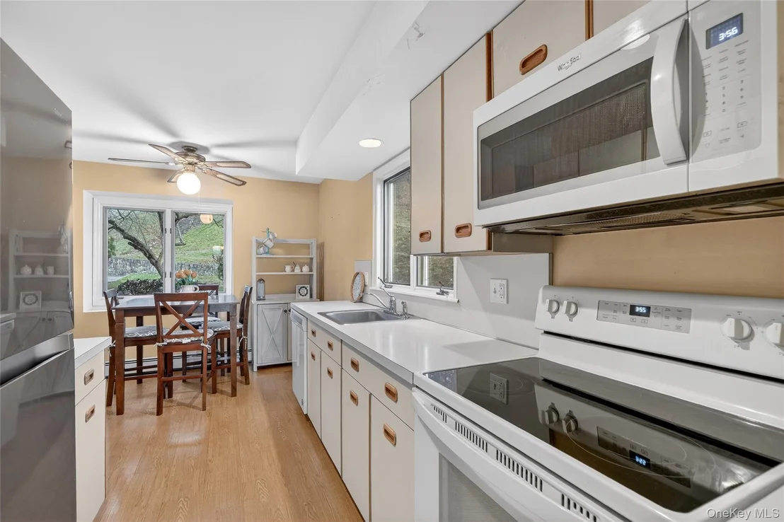 Photo of 1501 Eagle Bay Drive