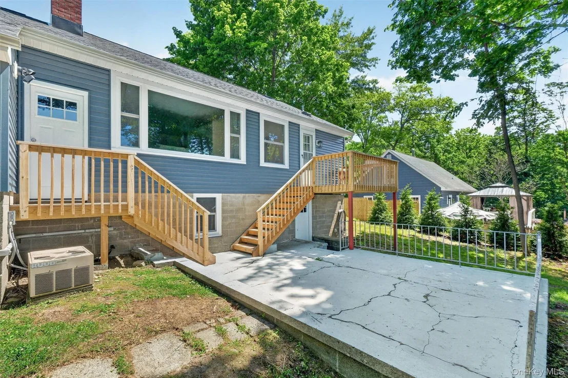 Photo of 333 Oak Drive