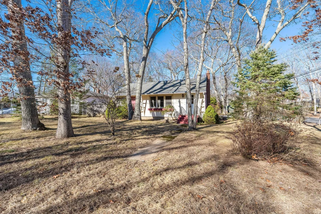 Photo of 45 Smith Drive N