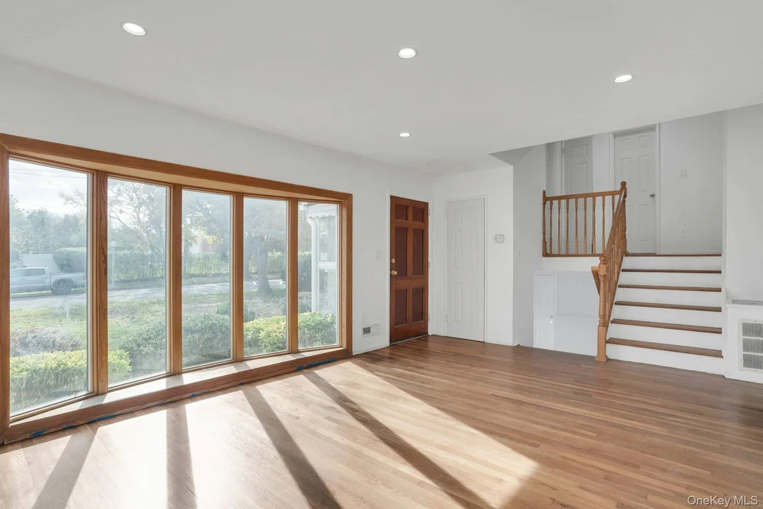 Photo of 44 Delaware Avenue