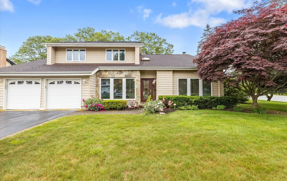 Photo of 34 Oak Meadow Road