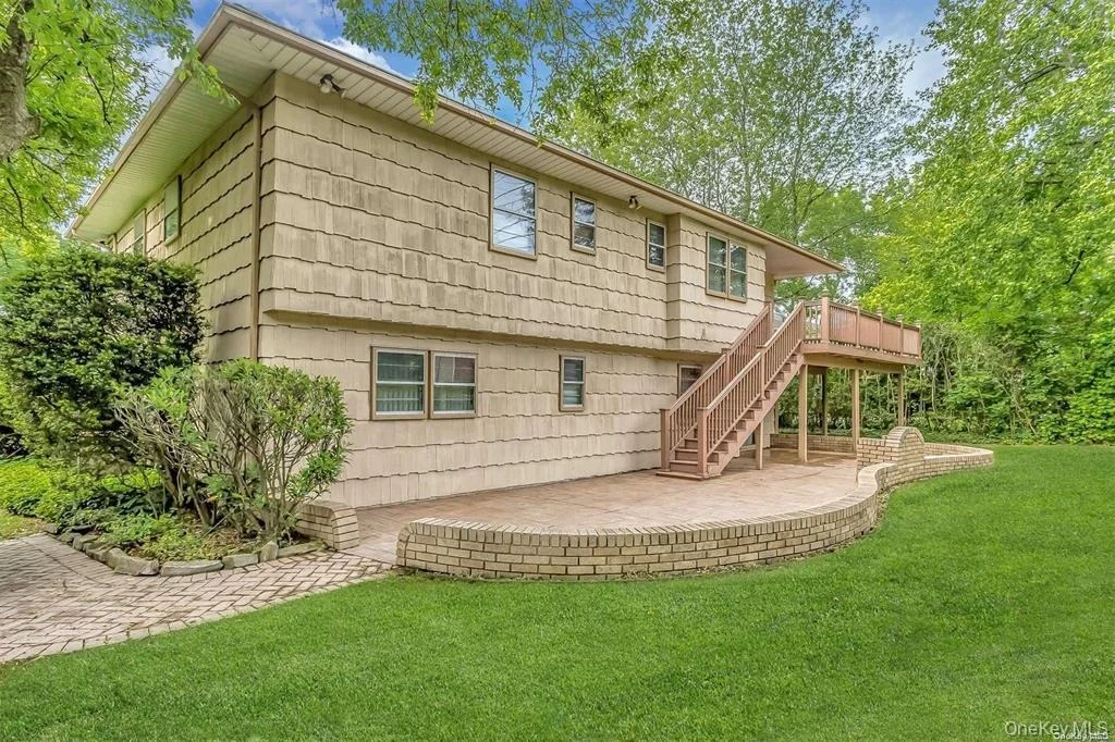 Photo of 112 Crescent Drive