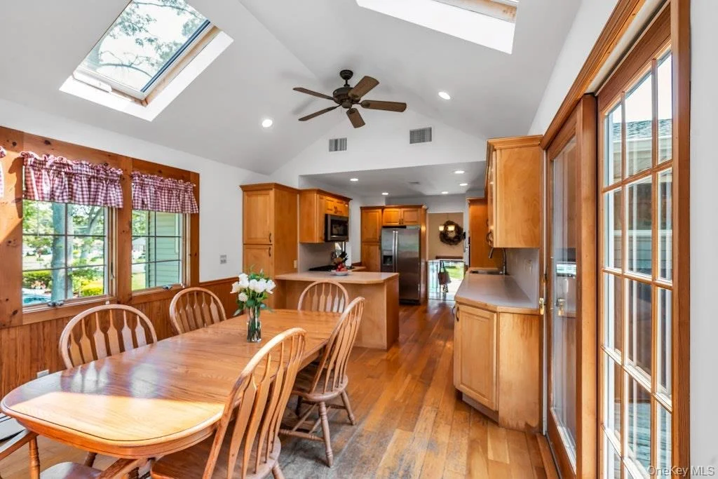 Photo of 174 Division Avenue