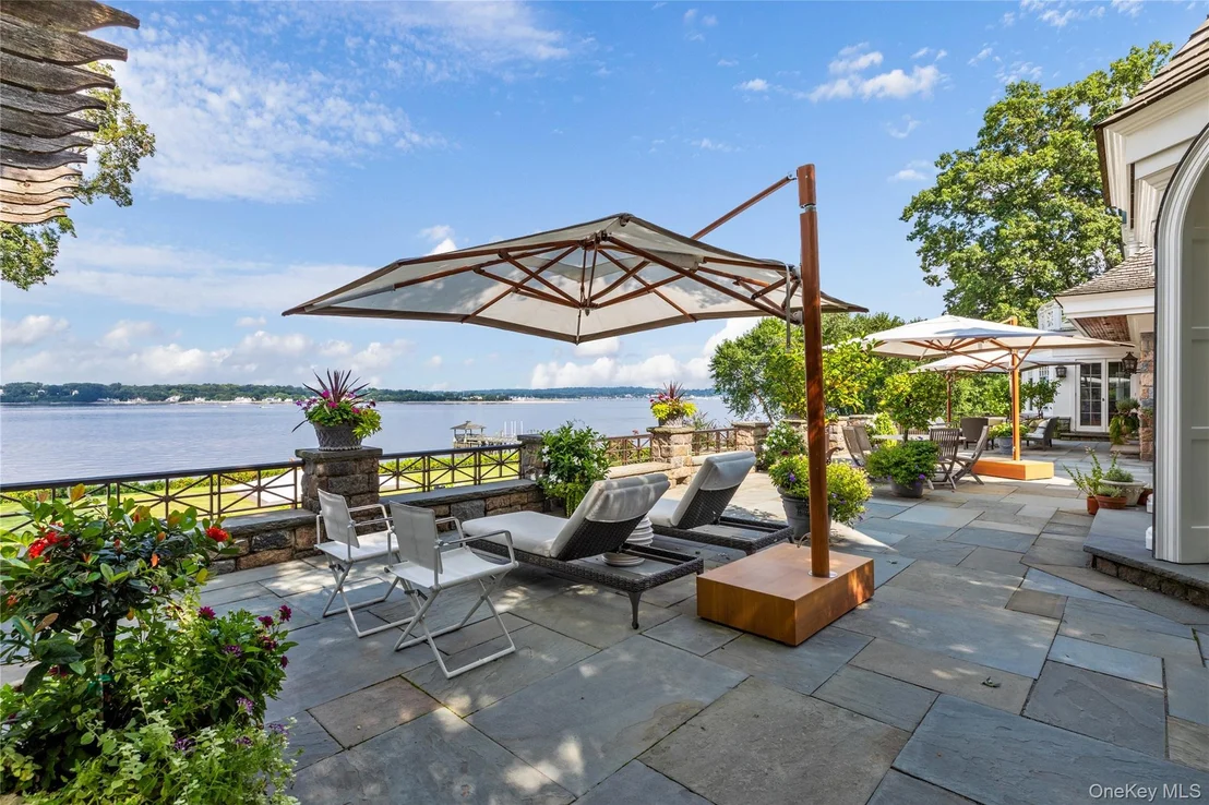 Photo of 227 Dock Lane