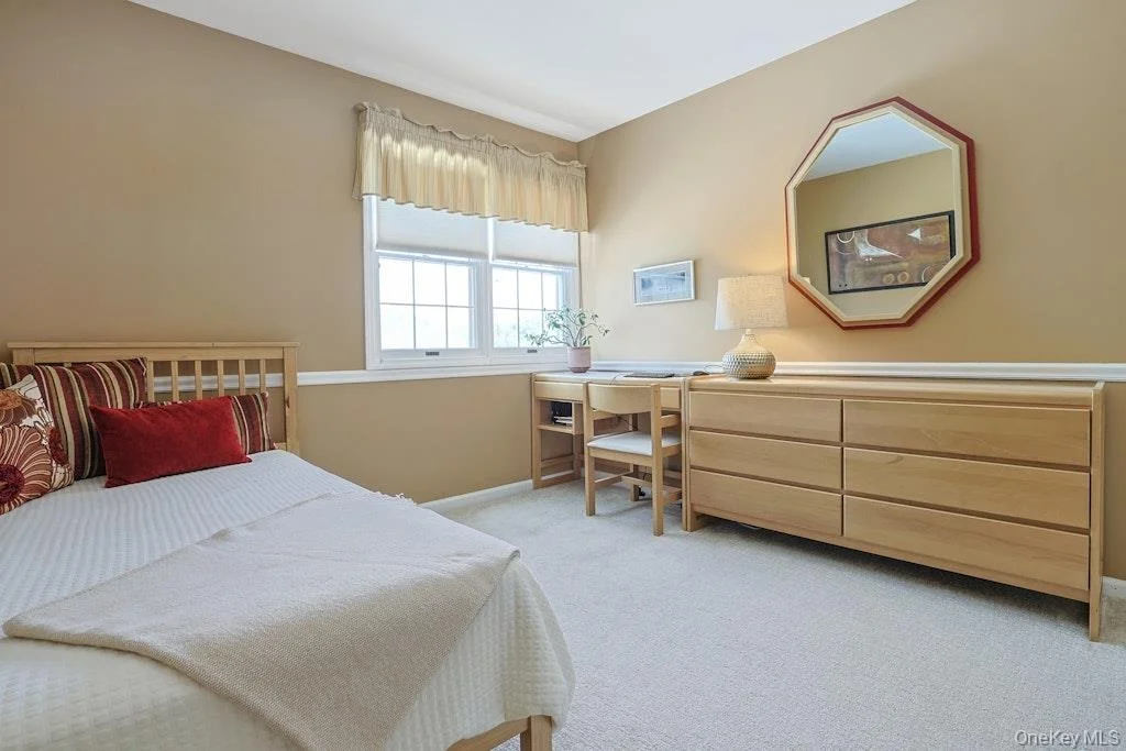Photo of 1303 Regent Drive