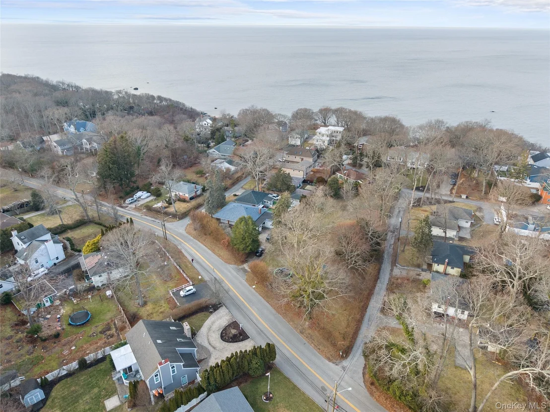 Photo of 200 N Side Road