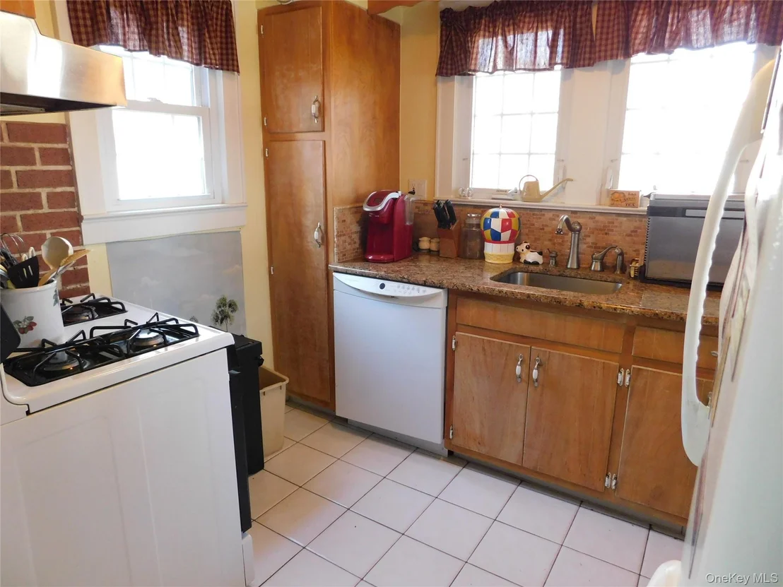 Photo of 80 Cedar Road