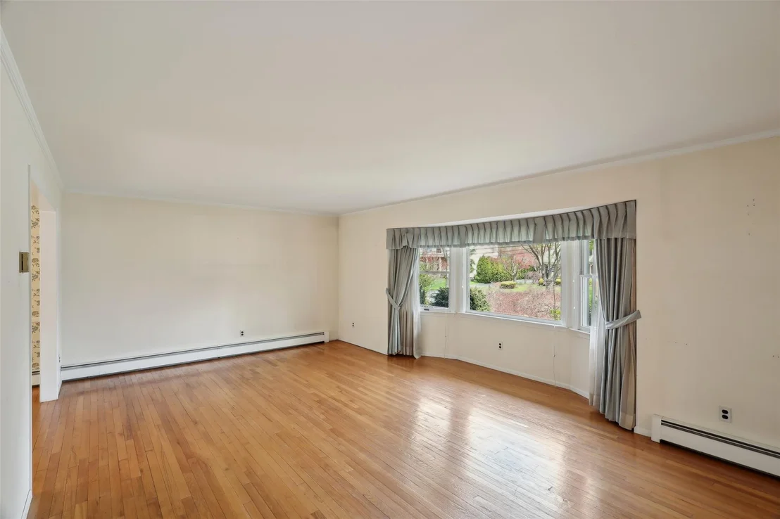 Photo of 54 Robbins Drive