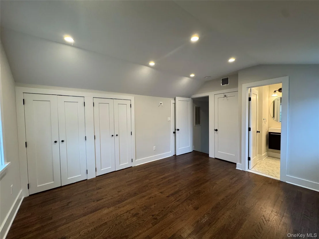 Photo of 3215 Eastern Parkway