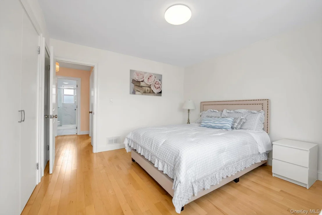 Photo of 15150 11th Avenue