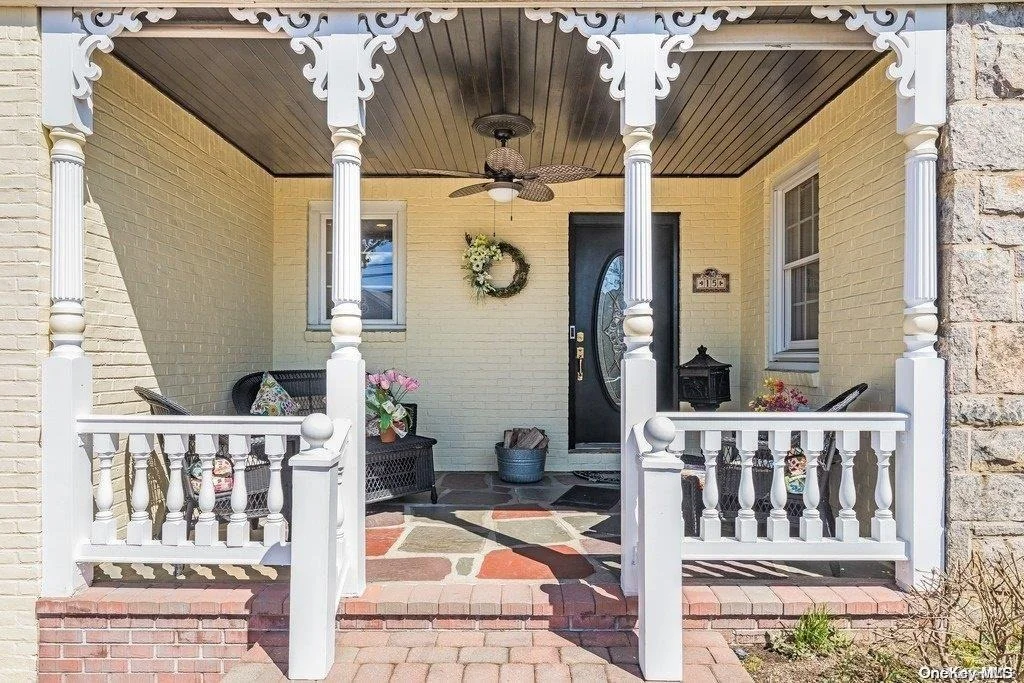 Photo of 15 Rowe Avenue