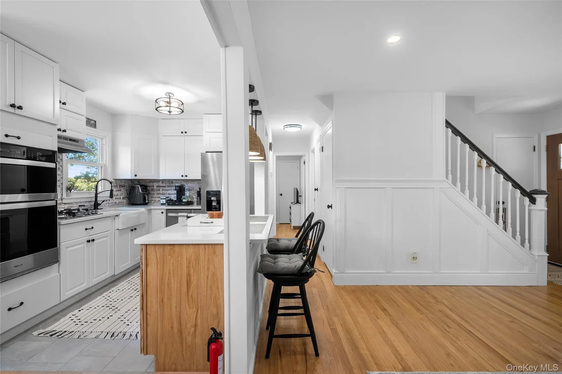 Photo of 98 Paula Boulevard
