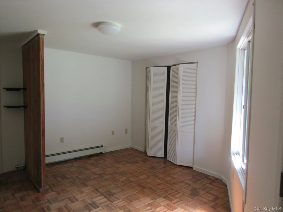 Photo of 374 Sprout Brook Road