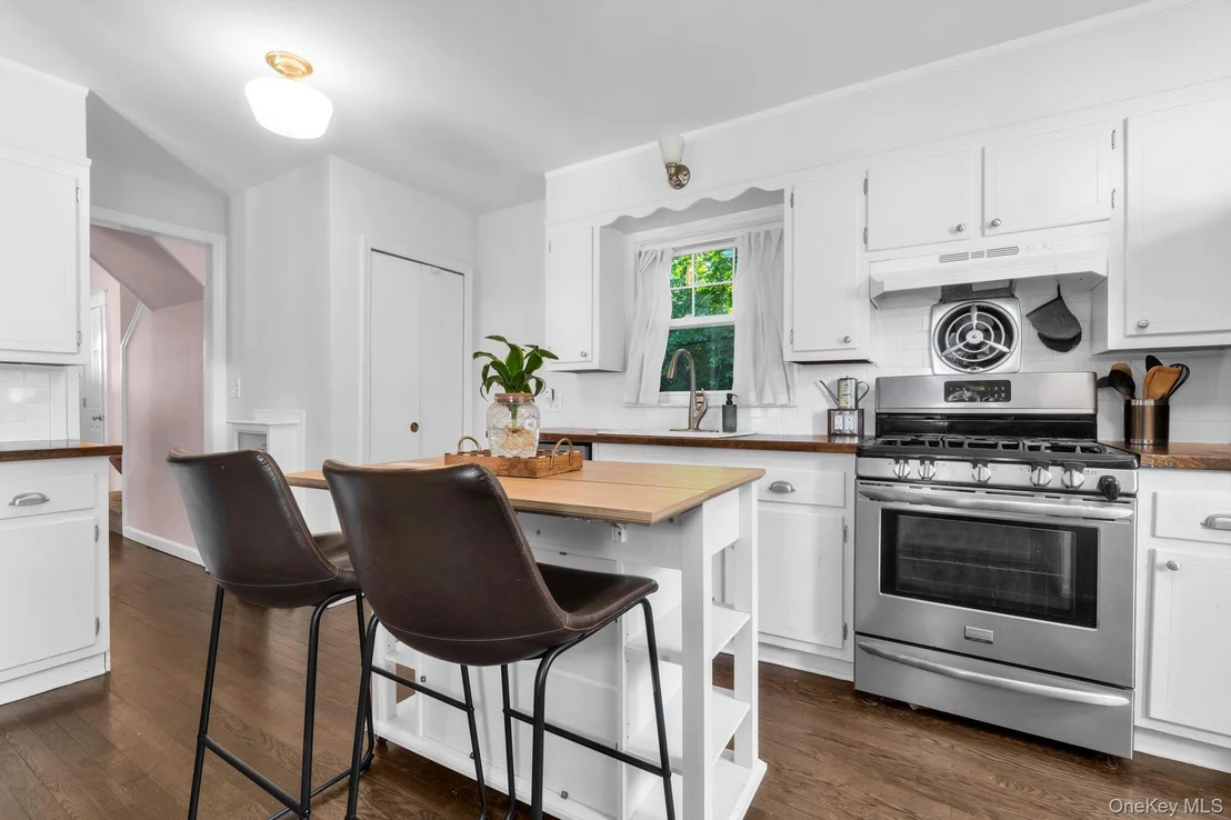 Photo of 24 Howard Avenue