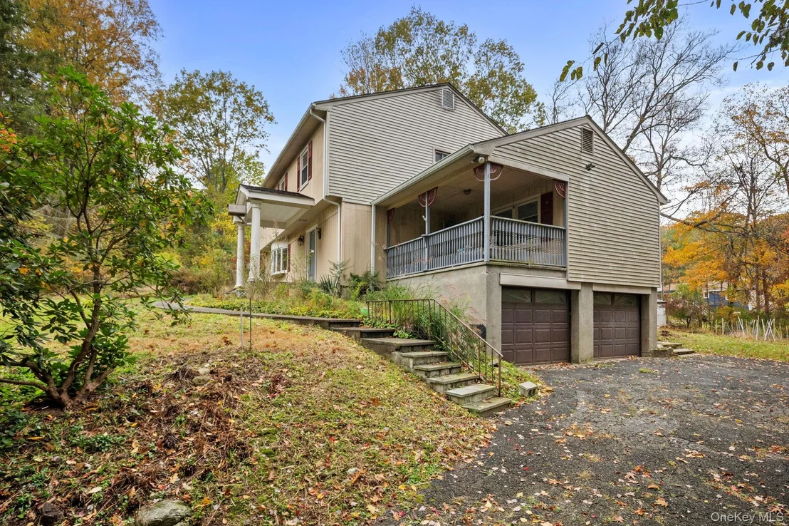 Photo of 2 Redding Lane