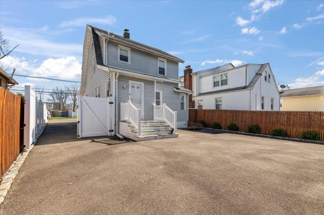 Photo of 95 Weberfield Avenue