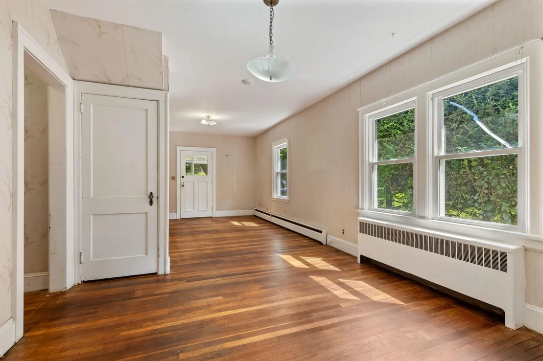 Photo of 98 Westlake Drive