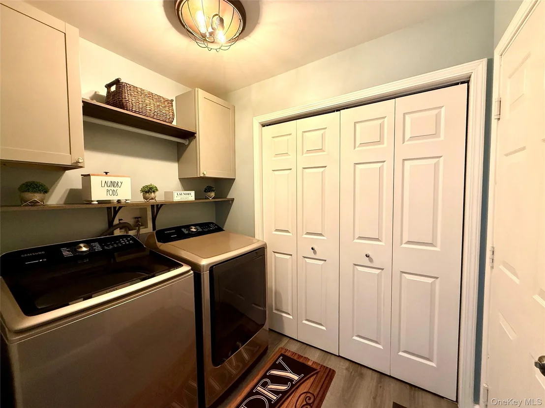 Photo of 142 Pinebrook Drive