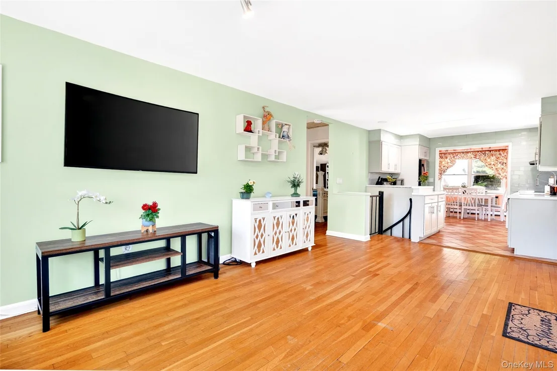Photo of 25 Hillside Avenue